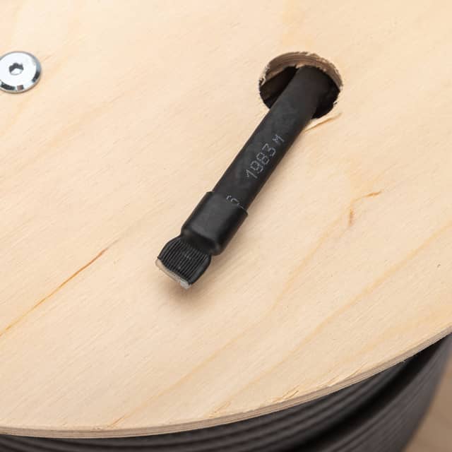 Изображение товара kabel-greyushchiy-nagrevatelnyy-samoreguliruyushchiysya-srl16-2cr-ekranirovannyy-16vtm-0-9mm2105m-buhta-200m-rexant 4